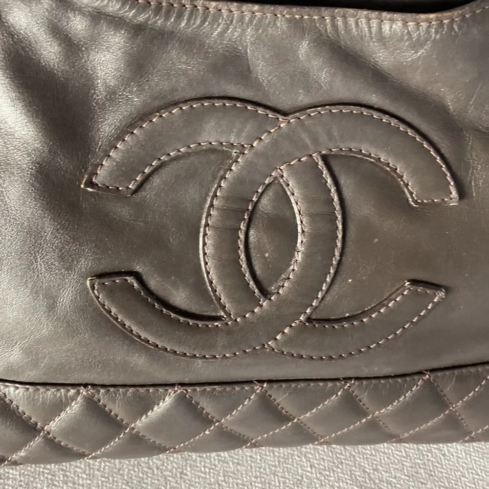 Chanel Lamb skin should’ve back zipper closure silver details chocolate color